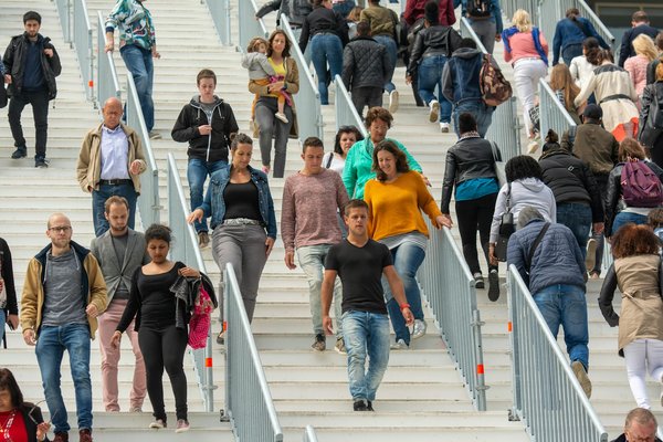 Transformez votre bureau : astuces incontournables pour un espace de travail optimal